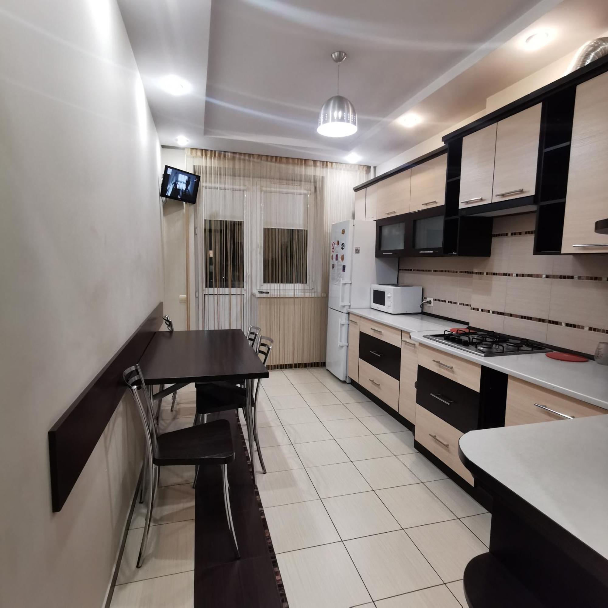 Big Apartment In Rivne Center Exterior photo